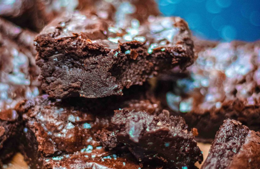 Cake Or Death – Letter box vegan brownie Review