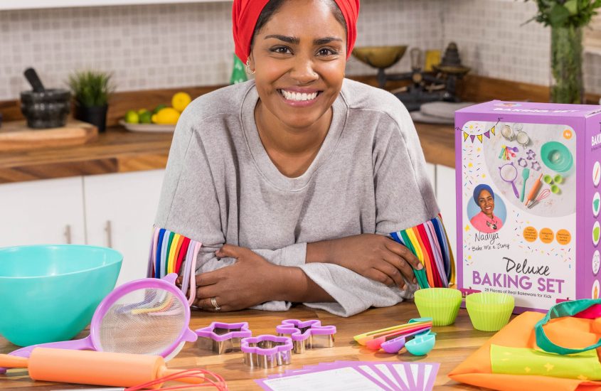Return of Flour Power – Nadiya’s deluxe baking set