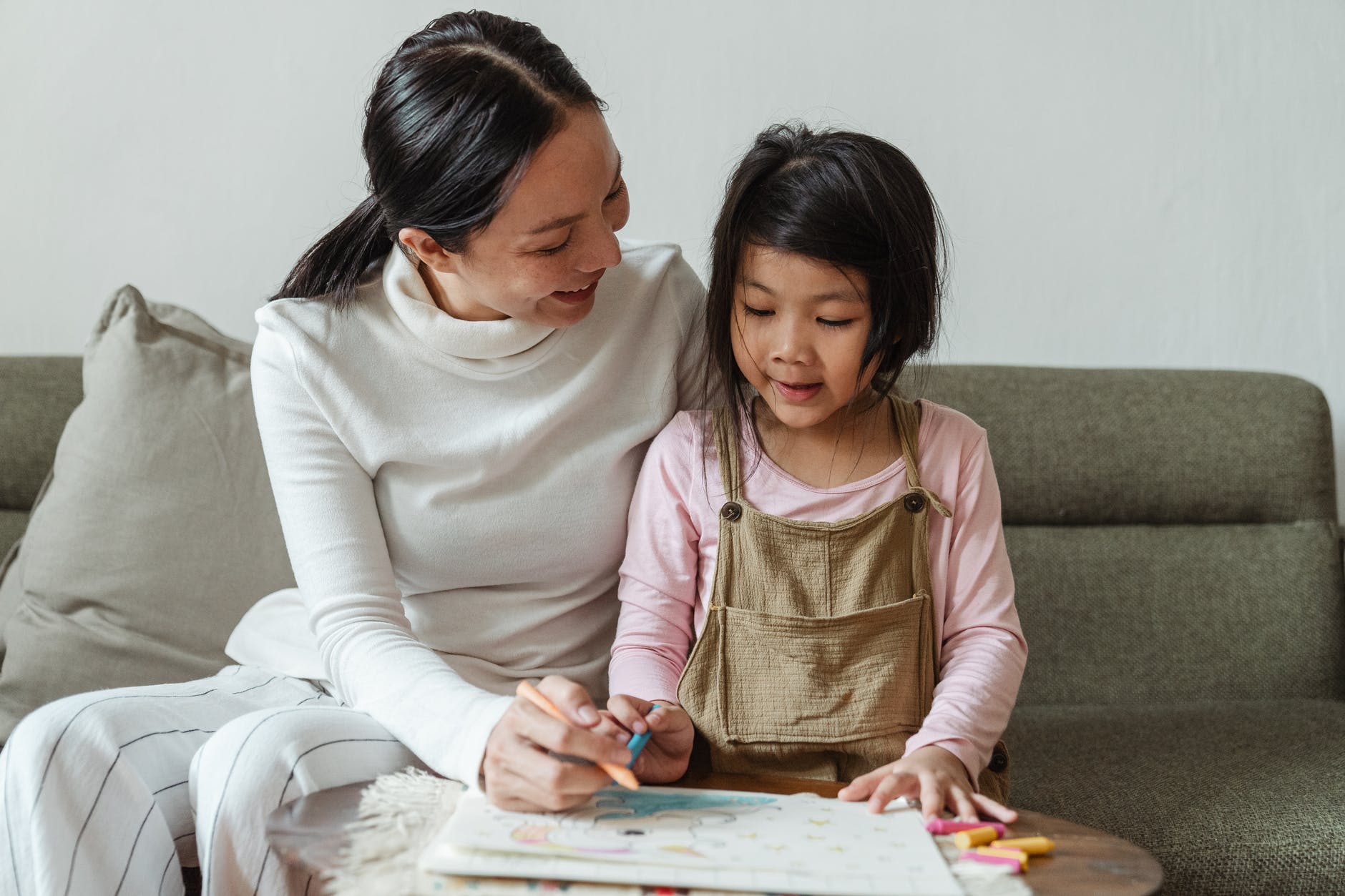 smiling woman tutoring ethnic girl at home
FIVE TOP TIPS FOR HOME LEARNING