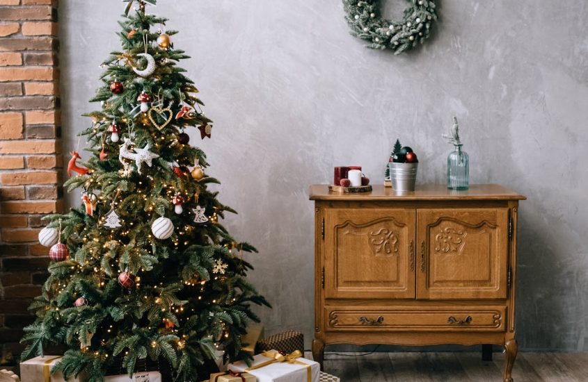 Experts reveal how to keep the decor classy not trashy this Christmas