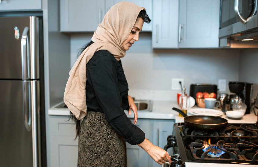 THESE are the chores that cause the MOST arguments between couples!
