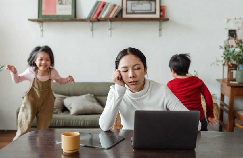 Five ways working mums can avoid burnout.