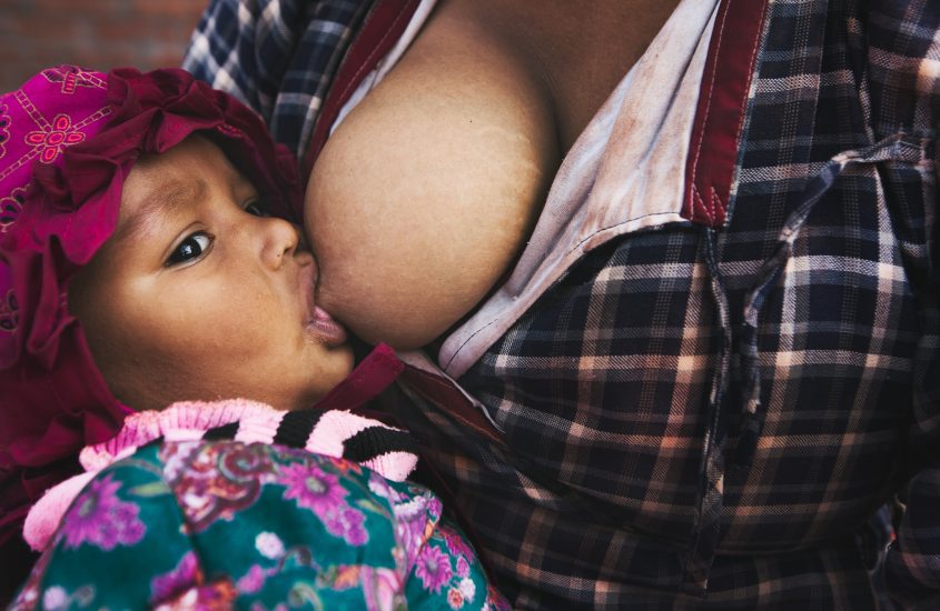Top tips for breastfeeding in public