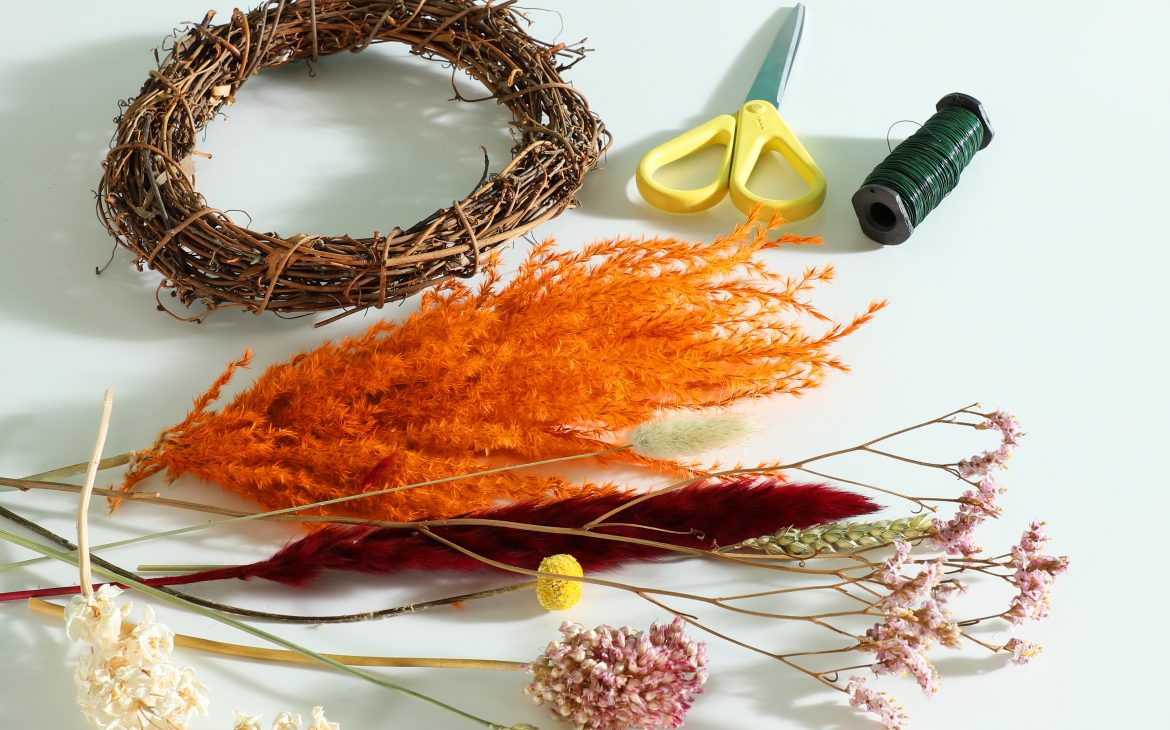 EASTER FLORAL HOOP