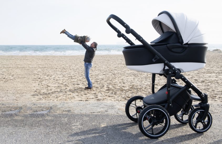 BABYLIMO ROLLS INTO THE UK