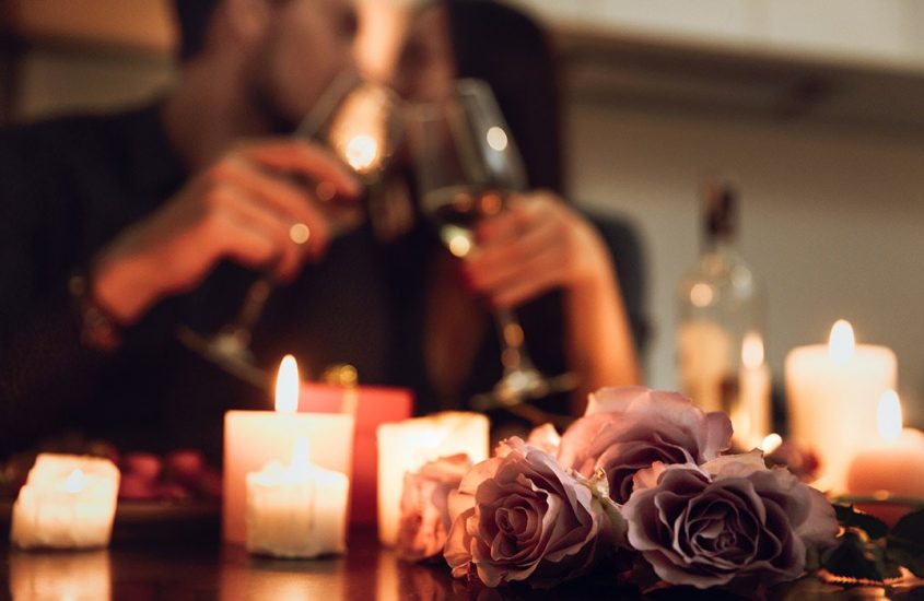 5 tips to keep the spark alive while confined at home with the family