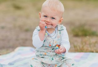8876top tips for summer teething
