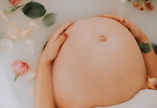 9014‘Fourth Trimester’ recovery – a midwife explains what physical changes to expect