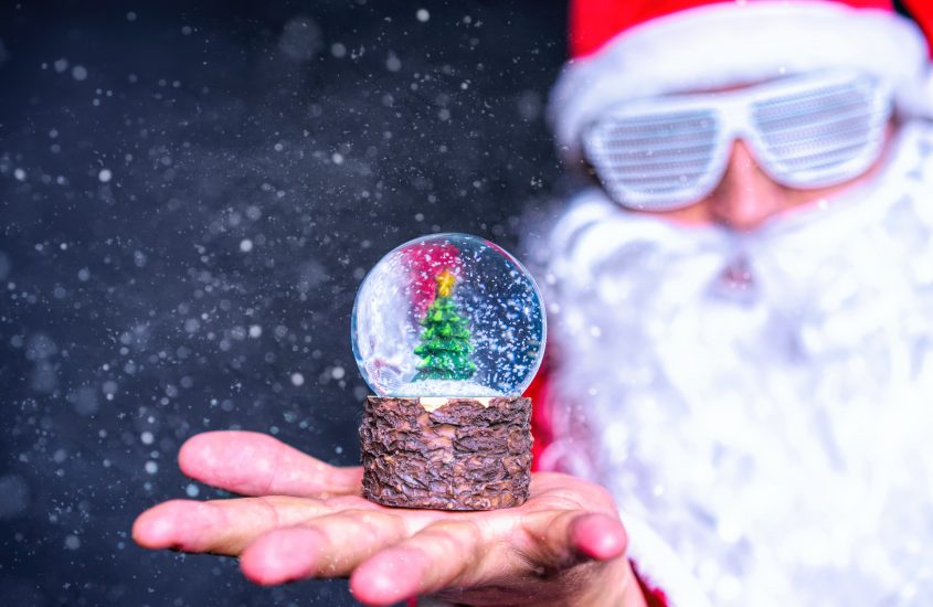 Have a different take on the festive season with unique images for your social media 
